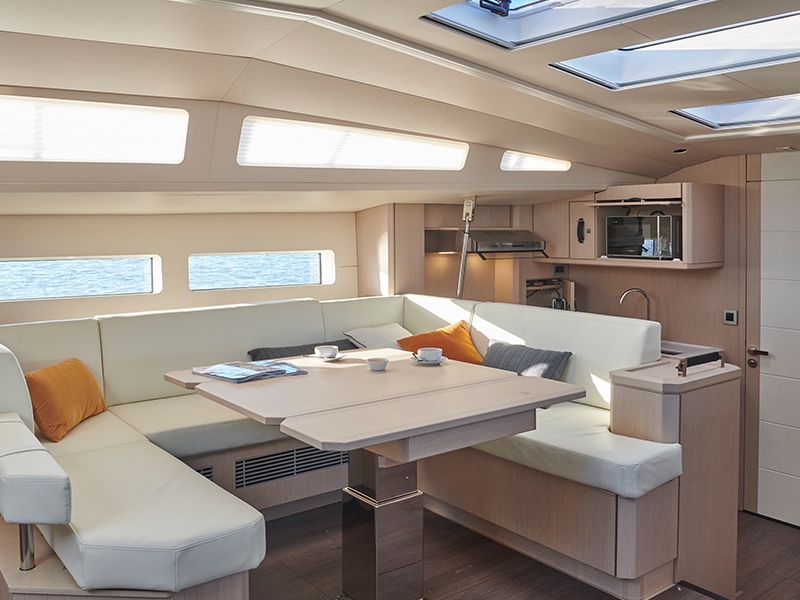 Jeanneau 60 by Trend Travel Yachting Salon.jpg